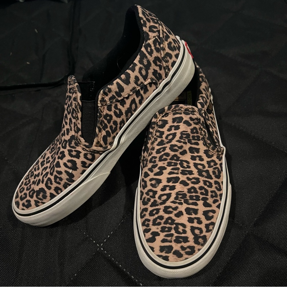 Vans Classic slip on Cheetah Print Shoes Deluxe Comfort Ortholite Women’s Size 6